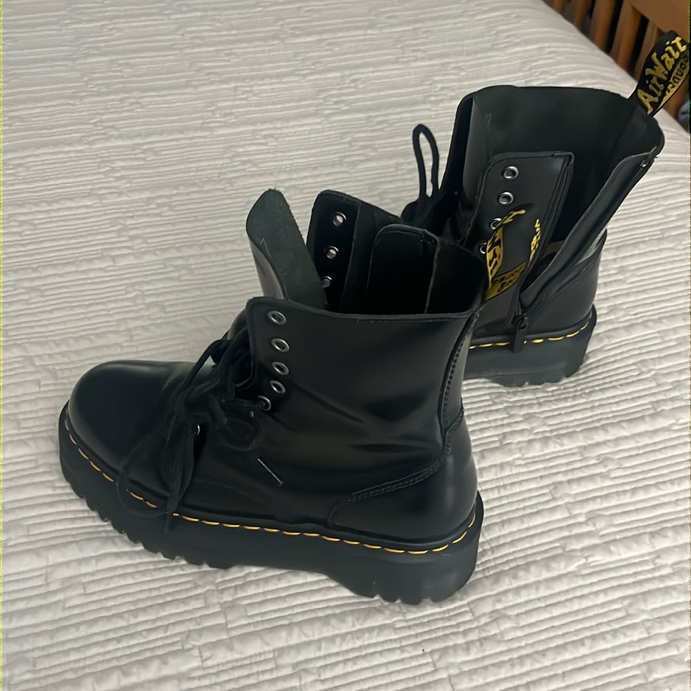 Doc Martens Jadon Boot Smooth Leather Platforms